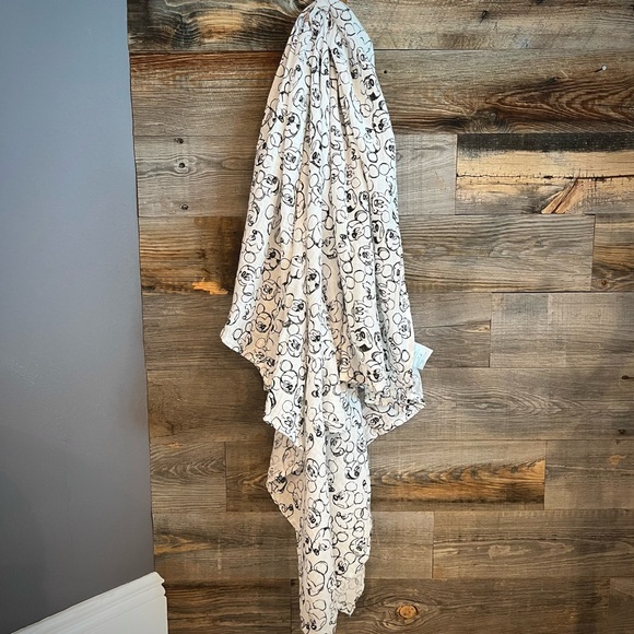 NWOT 🆕 Aden & Anais Mickey Swaddle Blanket Muslin Cloth, Mickey Sketch Art - Picture 3 of 11